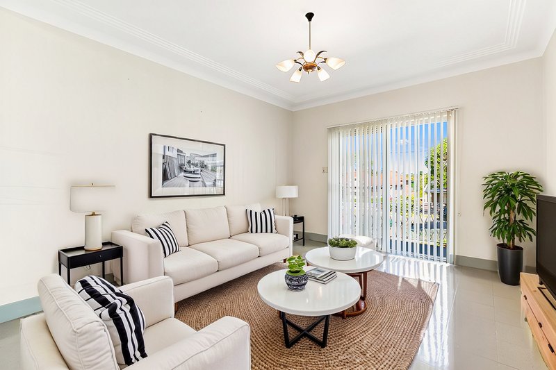 Photo - 22 Rickard Street, Rodd Point NSW 2046 - Image 3