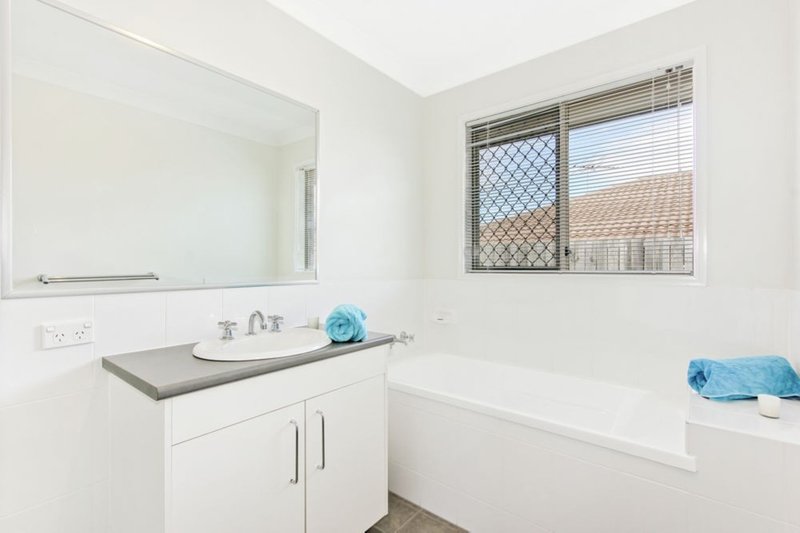 Photo - 22 Ridgevale Street, Victoria Point QLD 4165 - Image 2