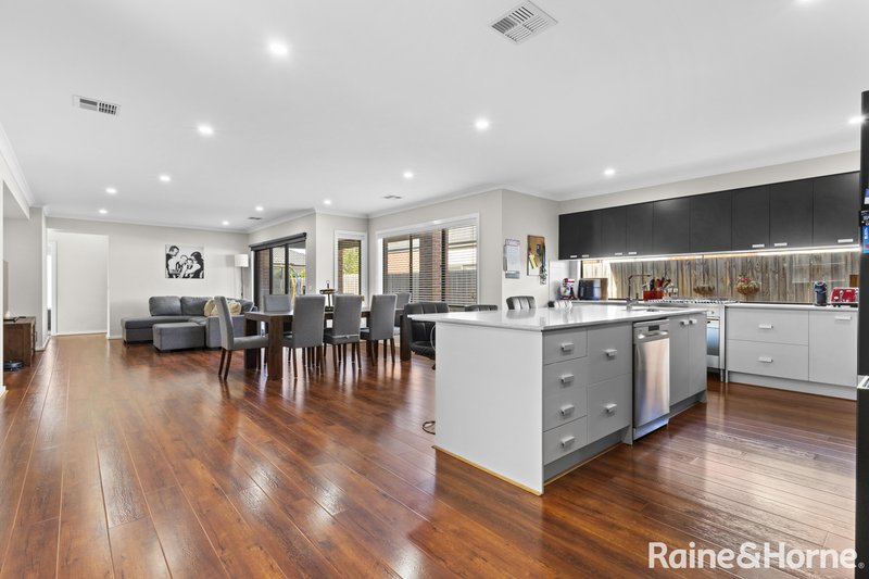 Photo - 22 Riverton Boulevard, Harkness VIC 3337 - Image 2