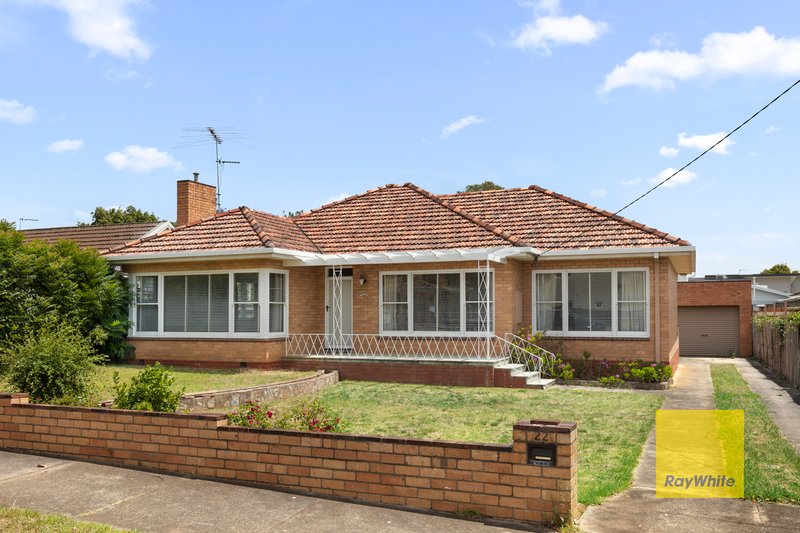 22 Roberts Road, Belmont VIC 3216