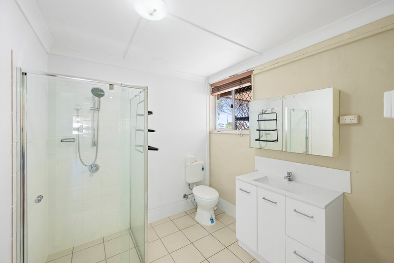 Photo - 22 Roberts Street, South Gladstone QLD 4680 - Image 14