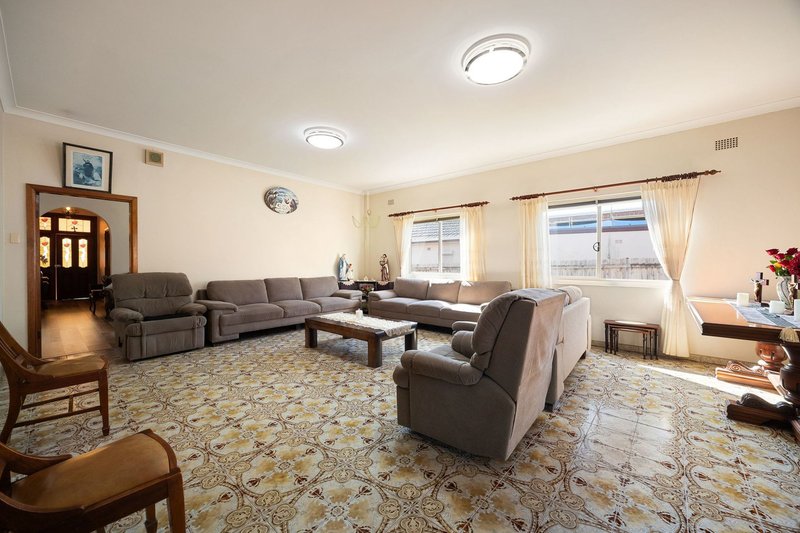 Photo - 22 Robinson Street, Croydon NSW 2132 - Image 5