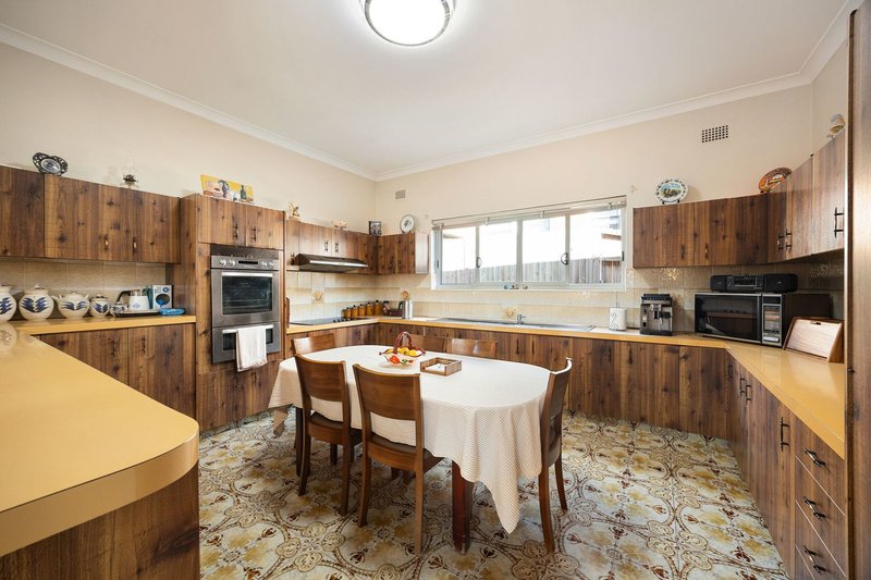 Photo - 22 Robinson Street, Croydon NSW 2132 - Image 6