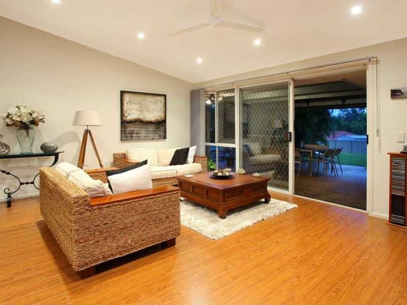 Photo - 22 Rosedale Place, Helensvale QLD 4212 - Image 7