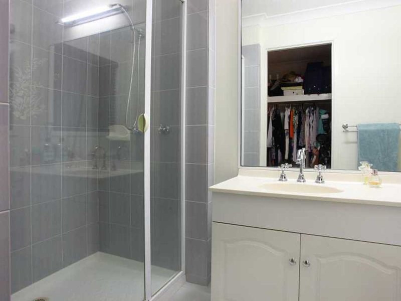 Photo - 22 Rosedale Place, Helensvale QLD 4212 - Image 20