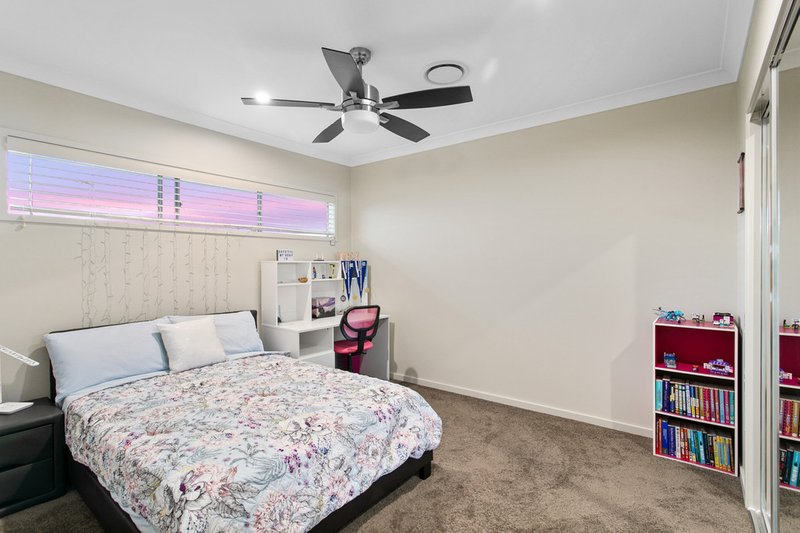 Photo - 22 Rosemead Street, North Lakes QLD 4509 - Image 24