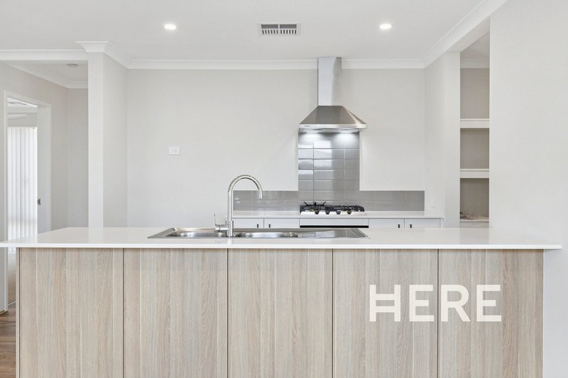 Photo - 22 Ruby Rise, Alkimos WA 6038 - Image 3
