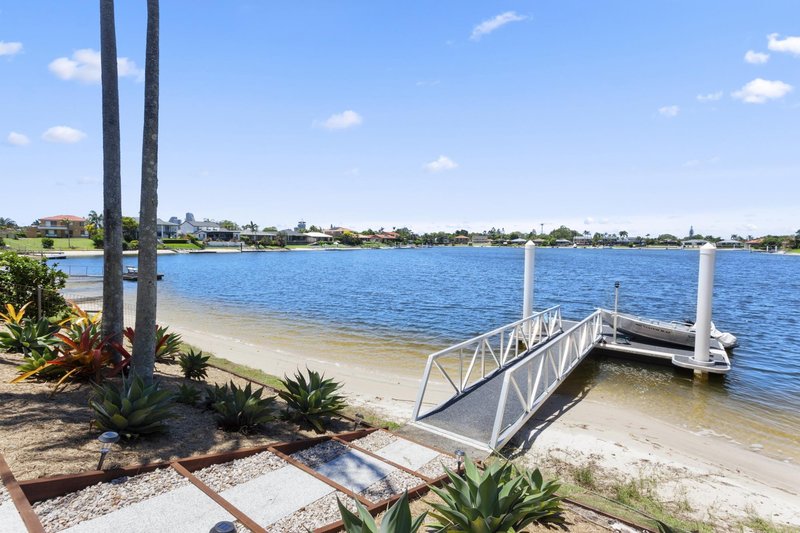 Photo - 22 Rumrunner Street, Mermaid Waters QLD 4218 - Image 8