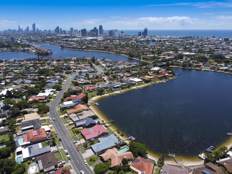 Photo - 22 Rumrunner Street, Mermaid Waters QLD 4218 - Image 10