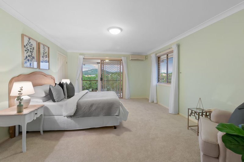 Photo - 22 Rundle Place, Carindale QLD 4152 - Image 12