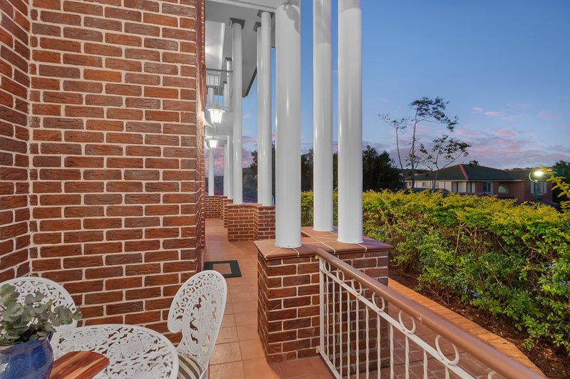 Photo - 22 Rundle Place, Carindale QLD 4152 - Image 19