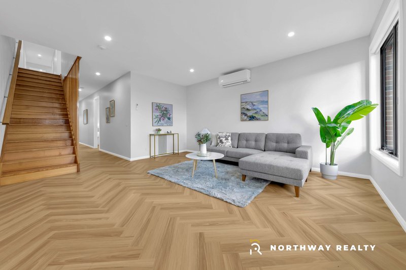 Photo - 22 Ruthven Crescent, Lalor VIC 3075 - Image 3