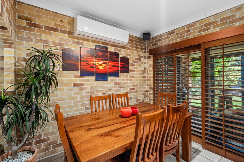 Photo - 22 Saffron Street, Elanora QLD 4221 - Image 7