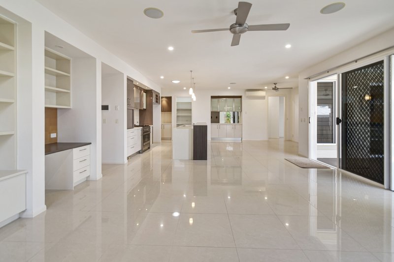 Photo - 22 Saint Pauls Avenue, Pelican Waters QLD 4551 - Image 7