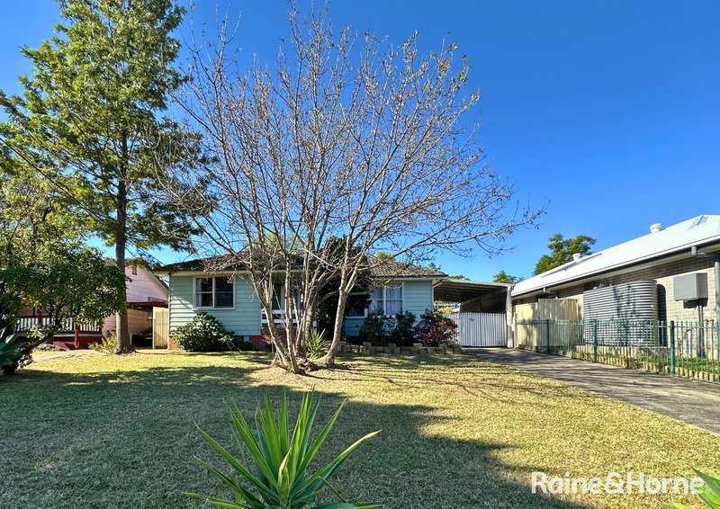 Photo - 22 Sampson Crescent, Bomaderry NSW 2541 - Image 1