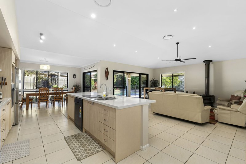 Photo - 22 Sandhurst Place, Brassall QLD 4305 - Image 5