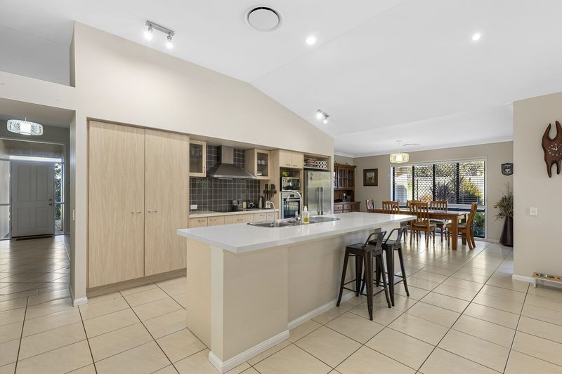 Photo - 22 Sandhurst Place, Brassall QLD 4305 - Image 6