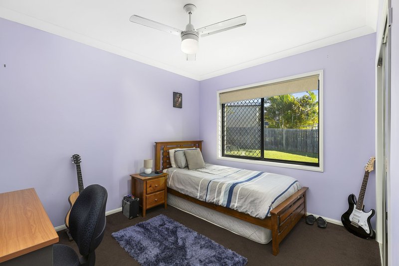 Photo - 22 Sandhurst Place, Brassall QLD 4305 - Image 12