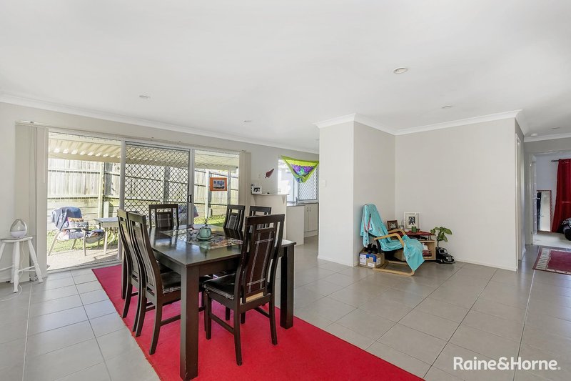 Photo - 22 Santana Road, Coomera QLD 4209 - Image 4