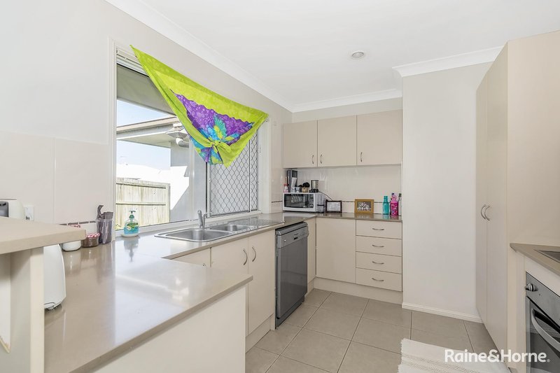 Photo - 22 Santana Road, Coomera QLD 4209 - Image 5