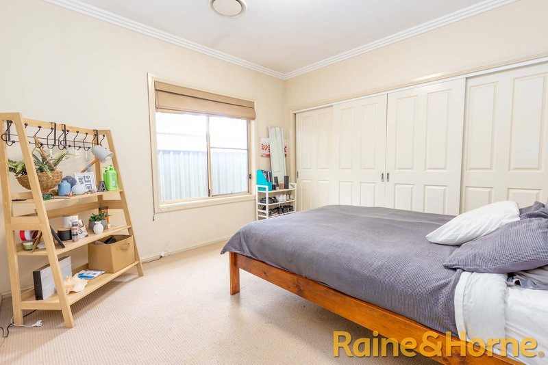 Photo - 22 Savoy Place, Dubbo NSW 2830 - Image 11