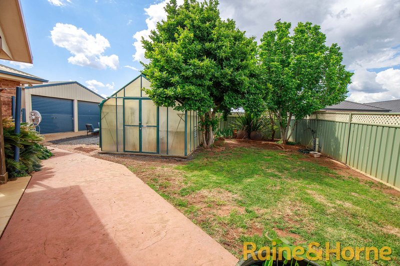 Photo - 22 Savoy Place, Dubbo NSW 2830 - Image 16