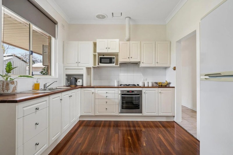 Photo - 22 Seacombe Road, Darlington SA 5047 - Image 9