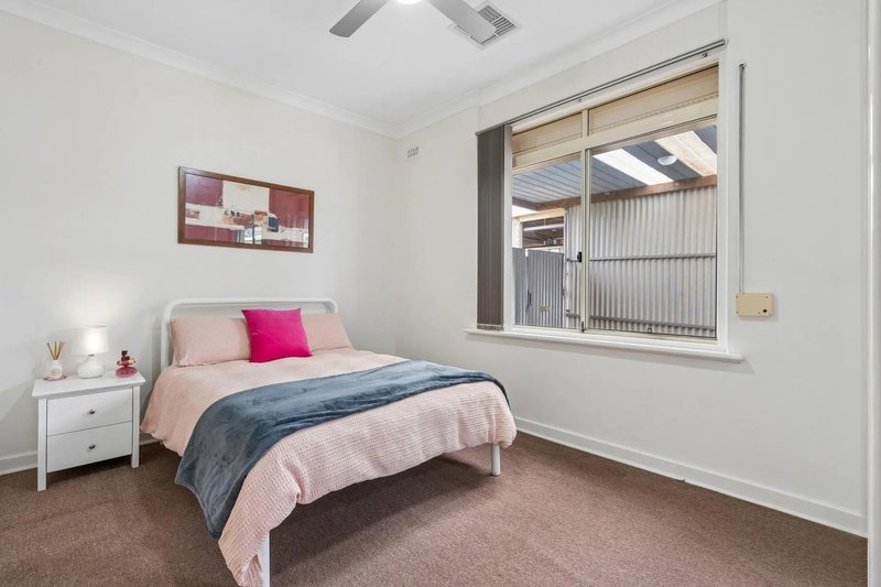 Photo - 22 Seacombe Road, Darlington SA 5047 - Image 16