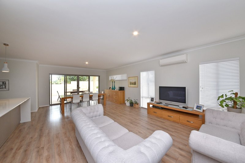 Photo - 22 Seagrass Street, Yanchep WA 6035 - Image 9