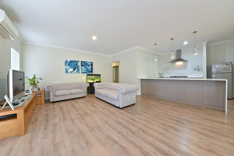 Photo - 22 Seagrass Street, Yanchep WA 6035 - Image 12