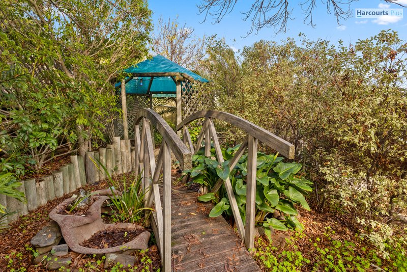 Photo - 22 Seaview Avenue, Hallett Cove SA 5158 - Image 12