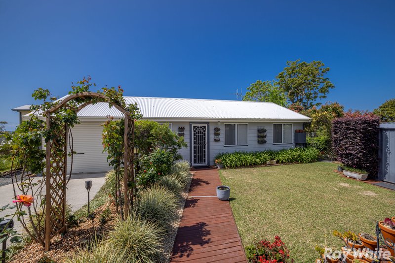 Photo - 22 Seaview Street, Diamond Beach NSW 2430 - Image 9