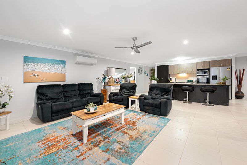 Photo - 22 Seawind Road, Coomera Waters QLD 4209 - Image 9