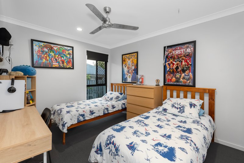 Photo - 22 Seawind Road, Coomera Waters QLD 4209 - Image 16