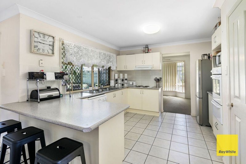 Photo - 22 Serena Court, Birkdale QLD 4159 - Image 5