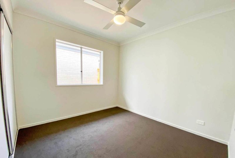 Photo - 22 Serene Court, Bray Park QLD 4500 - Image 5