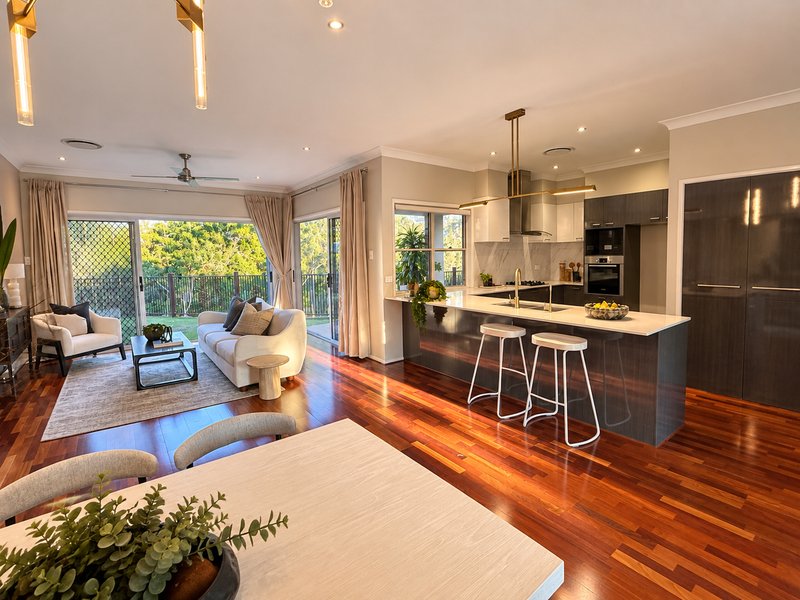 Photo - 22 Sevenhill Place, Doolandella QLD 4077 - Image 2