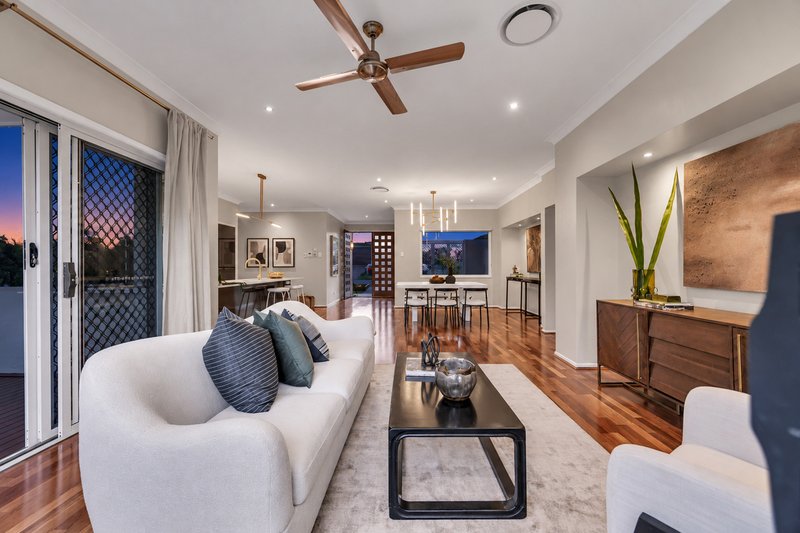 Photo - 22 Sevenhill Place, Doolandella QLD 4077 - Image 12