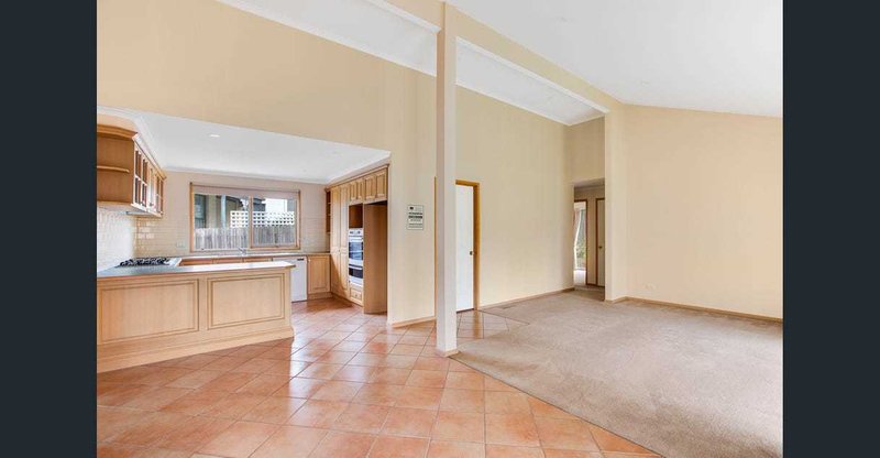 Photo - 22 Shearer Court, Frankston South VIC 3199 - Image 3