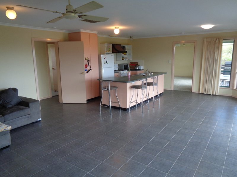 Photo - 22 Shearwater Way, Thompson Beach SA 5501 - Image 4