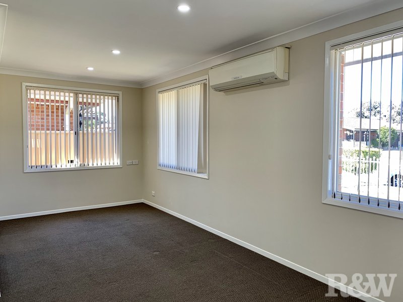 Photo - 22 Shinnick Drive, Oakhurst NSW 2761 - Image 1