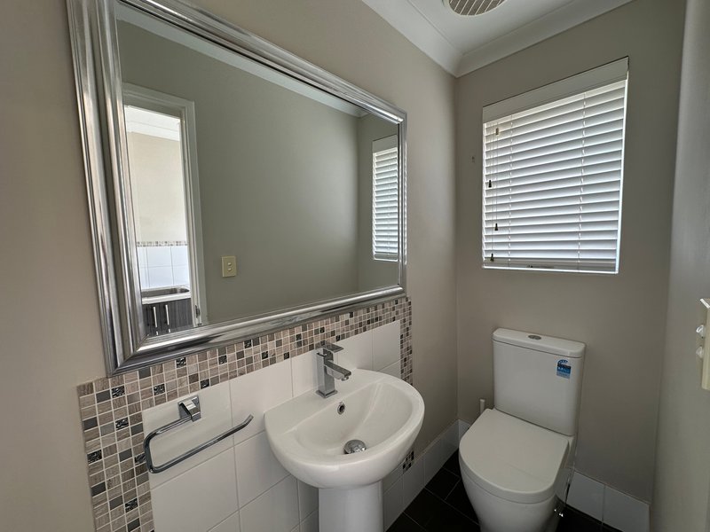 Photo - 22 Shorehaven Boulevard, Alkimos WA 6038 - Image 13