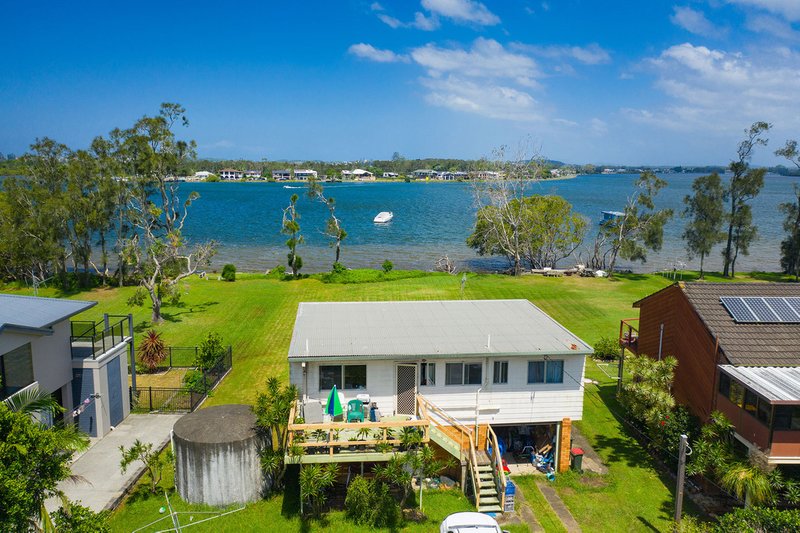 Photo - 22 Shoreline Drive, Port Macquarie NSW 2444 - Image 5