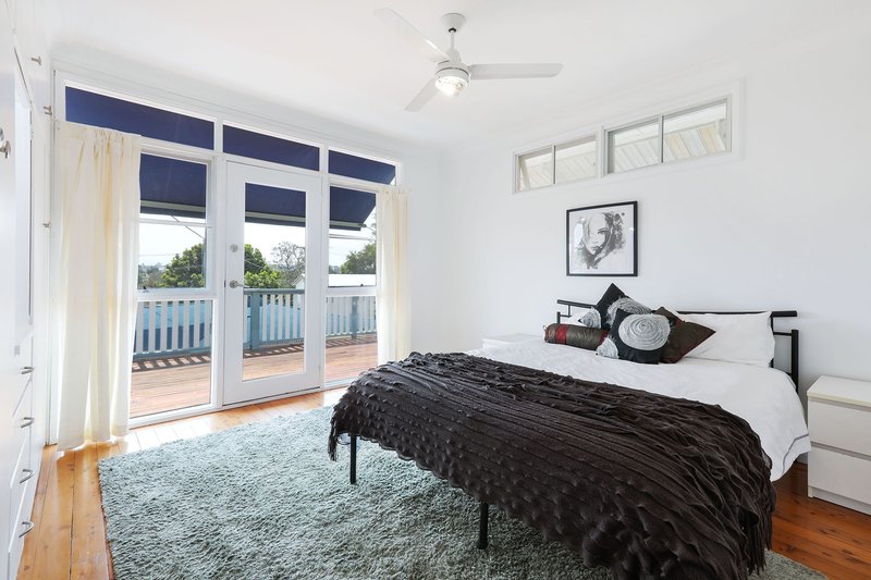 Photo - 22 Sibyl Street, Southport QLD 4215 - Image 8