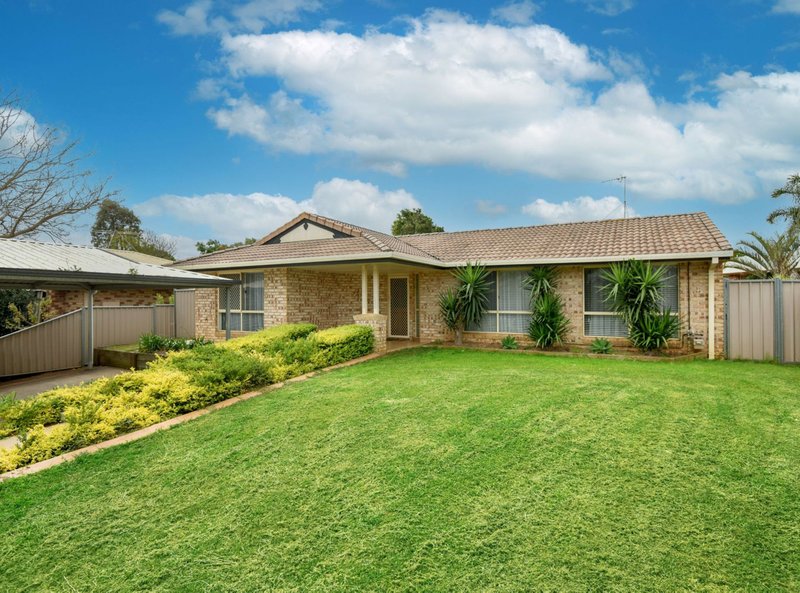 Photo - 22 Silky Oak Drive, Glenvale QLD 4350 - Image 3