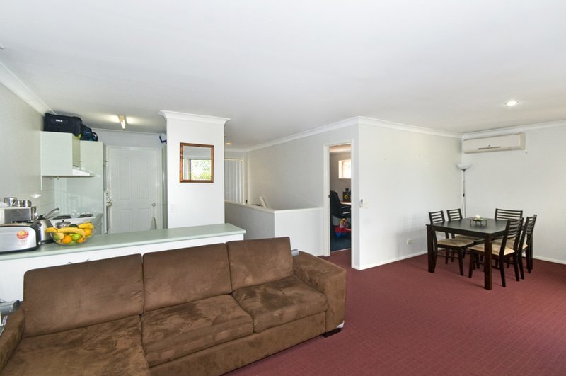 Photo - 2/2 Simpsons Road, Currumbin Waters QLD 4223 - Image 5