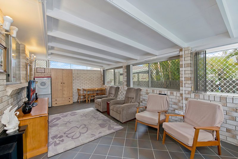 Photo - 2/2 Sirius Drive, Lakewood NSW 2443 - Image 7