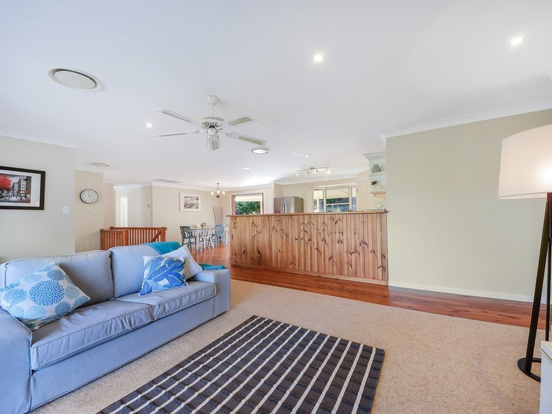 Photo - 22 Smallwood Court, Samford Valley QLD 4520 - Image 8