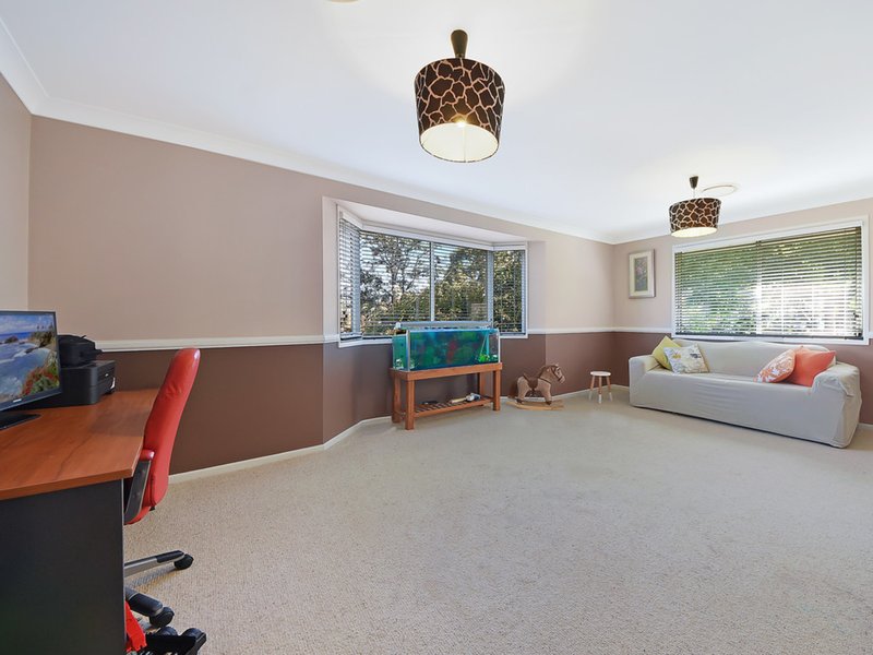 Photo - 22 Smallwood Court, Samford Valley QLD 4520 - Image 9