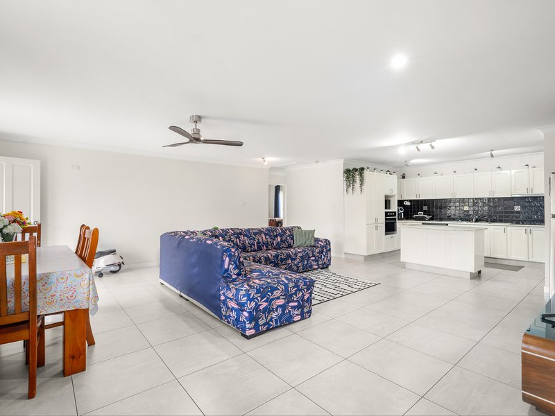 Photo - 2/2 Soho Street, Hillcrest QLD 4118 - Image 3